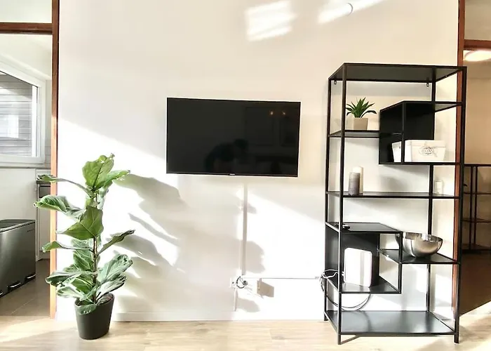 Top-Apartment Mit Parkplatz Und Balkon