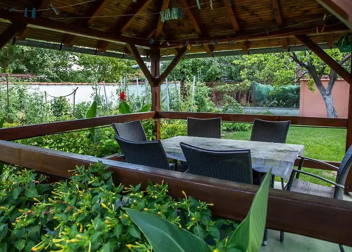 Garden Apartment 2