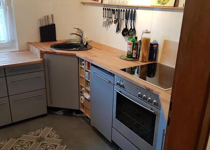 Stadtnahe Wohnung Mit Kl.Balkon Und Parkplatz
