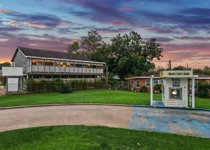 Sunnyside Retreat