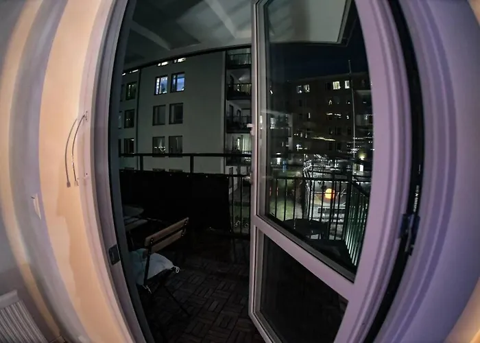Modern & New Apartment Near Centerunihospital With Balcony