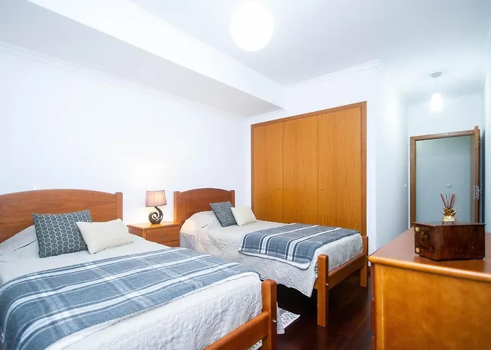 Village Lobos Flat