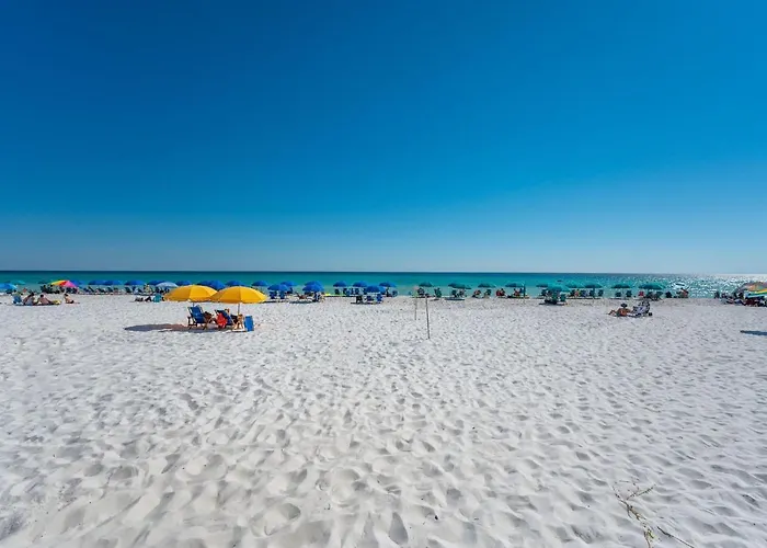 200 Yds To Private Gated Beach Access- 3Br-2Ba- Quiet Location In The Heart Of Destin!