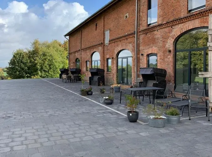 Ferienwohnung 1 Am Herrenhaus Ahrensboek