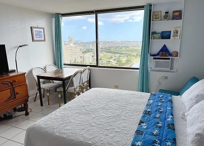 Waikiki Condo High Floor Views Beaches Convention Center