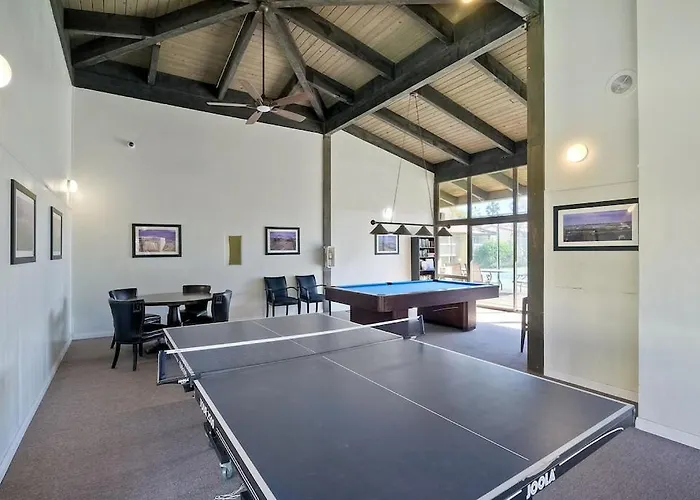 Oceanfront Views, Heated Pool, Hot Tubs, Parking