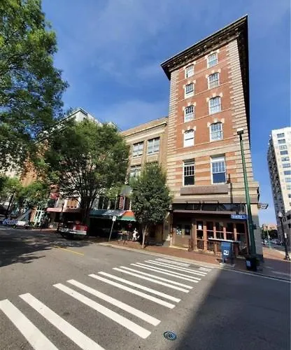 Downtown Norfolk Loft
