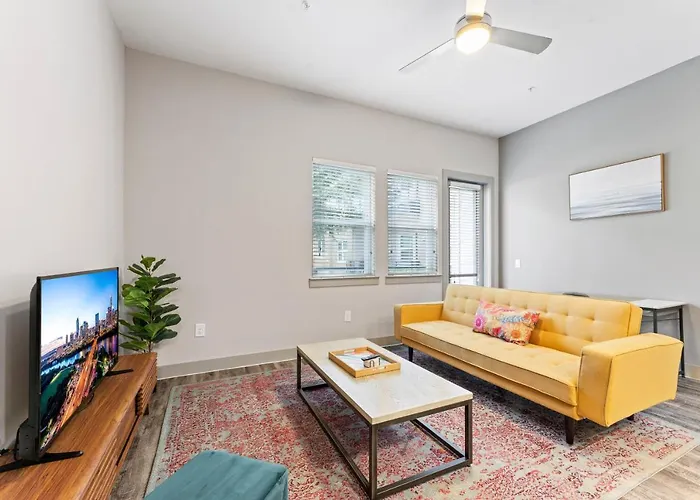 Modern & Chic 1Br Luxury Apts Close To Downtown & Airport
