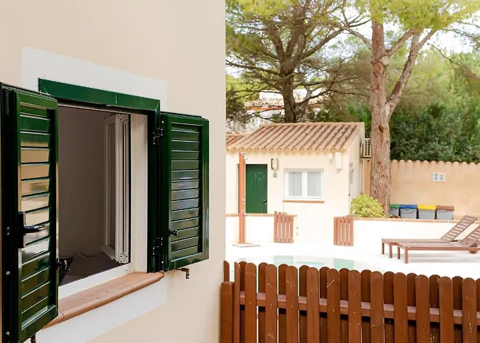 Apartamentos El Pino - Formentera Break