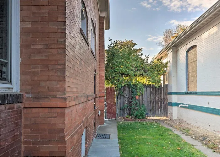 Steps To City Park + Restaurants: Denver Studio