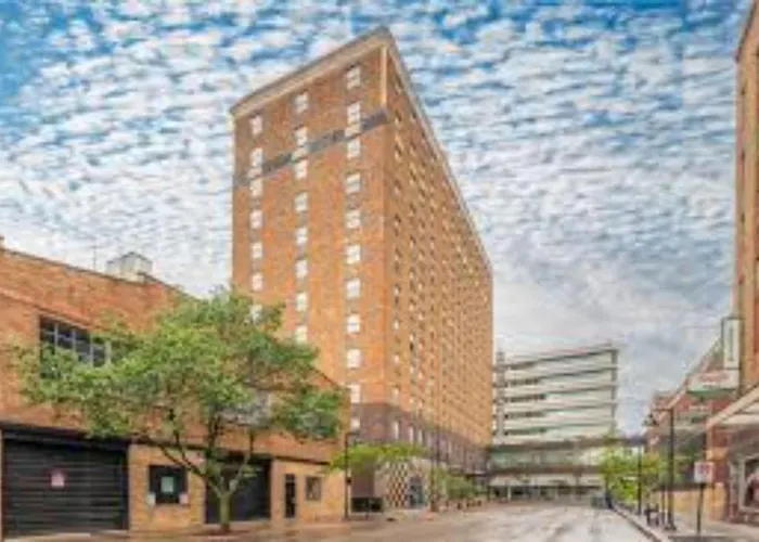 Designer Downtown Condo Suite - Splendid View