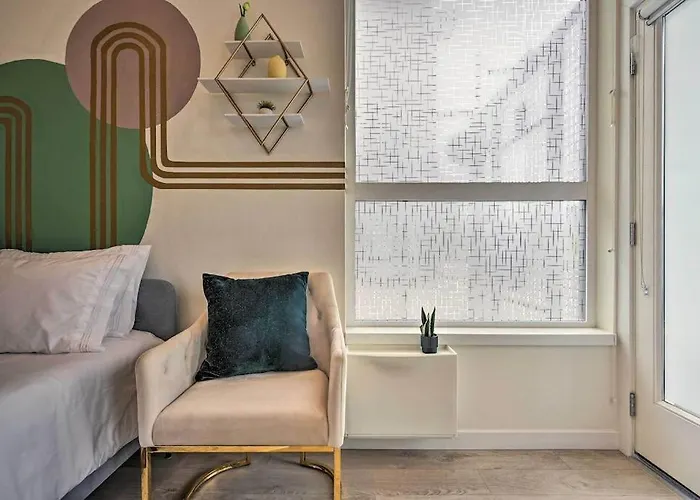 Stylish Ballard Studio 15 Mins From Space Needle