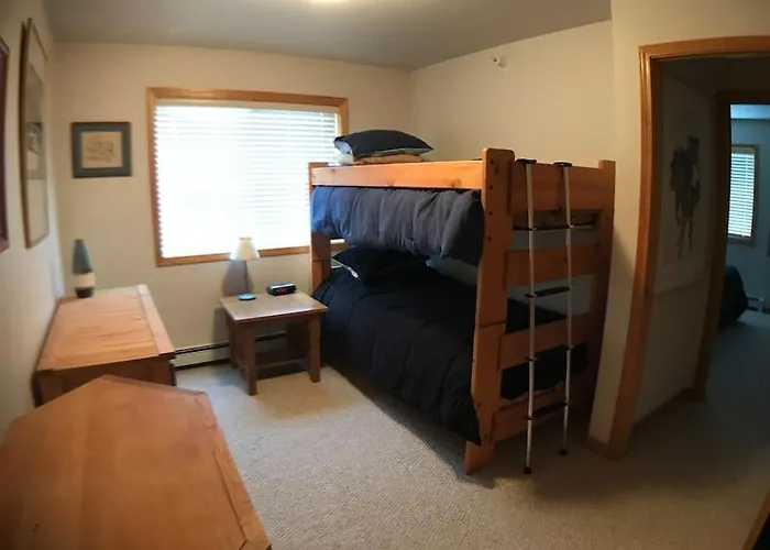 Cozy 2 Bedroom Mountain View - Walk To Resort