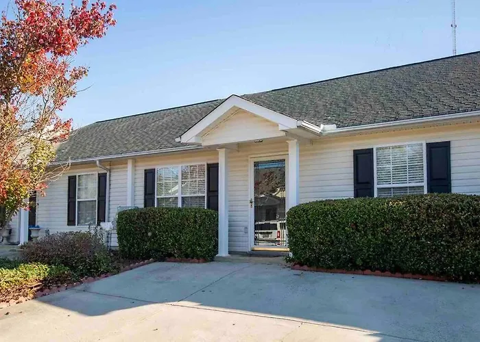 The Home Place & Prime Location Near I-20