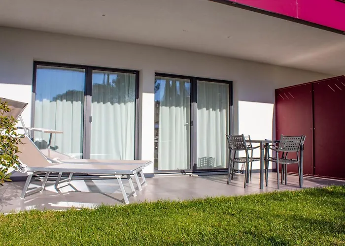 Residence Zangirolami - Luxury Garden And Balcony Apartments