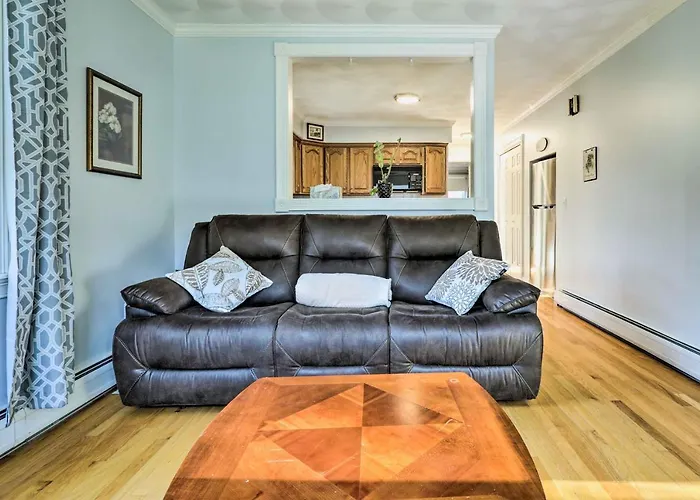 7 Mi To Downtown Providence: Quiet Apt In Seekonk