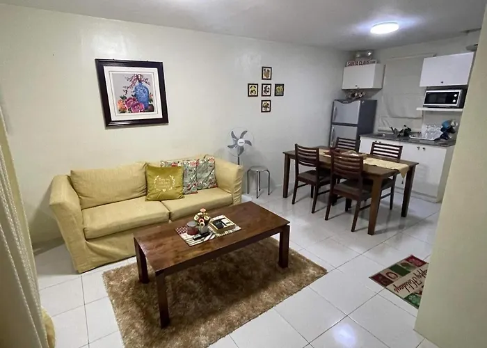 3 Bedrooms 3 Baths Victorian Style Townhouse Fully Furnished