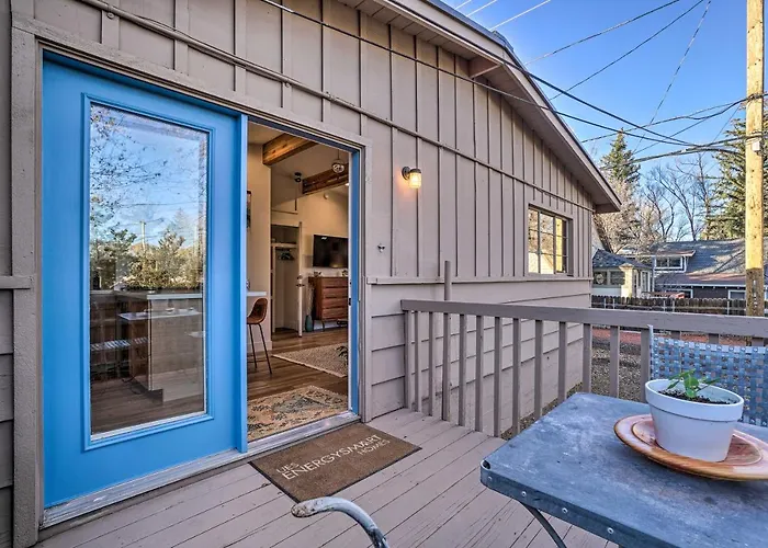 Cozy Flagstaff Studio W/ Patio - Near Dtwn!