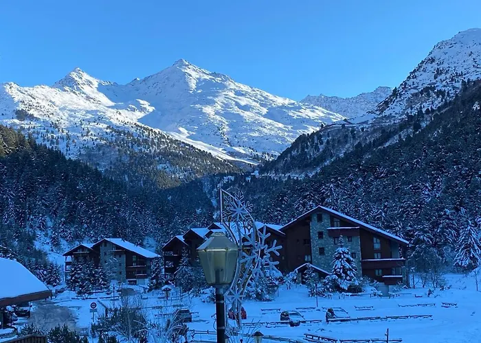 Chalet Olympie, Appartement avec balcon et vue montagne, ski aux pieds, Méribel-Mottaret