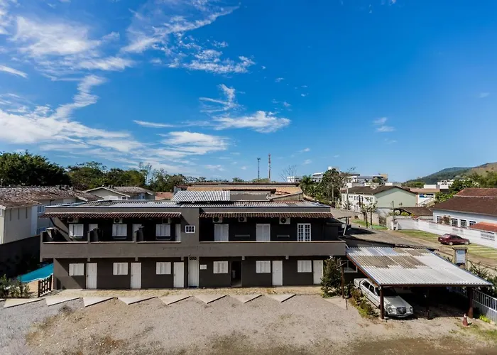 Jardim Do Mar Chales