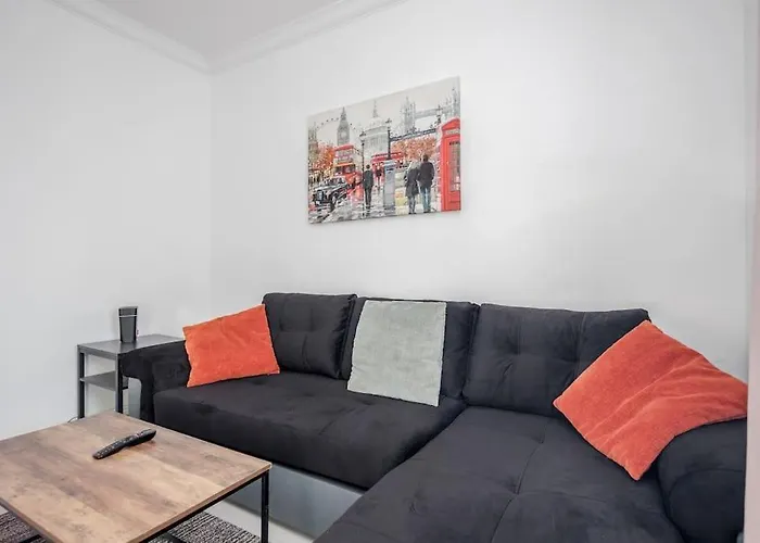 Warm Welcome I Super Cozy L 2Bbr L Sleeps 5 Free Parking I Wi-Fi
