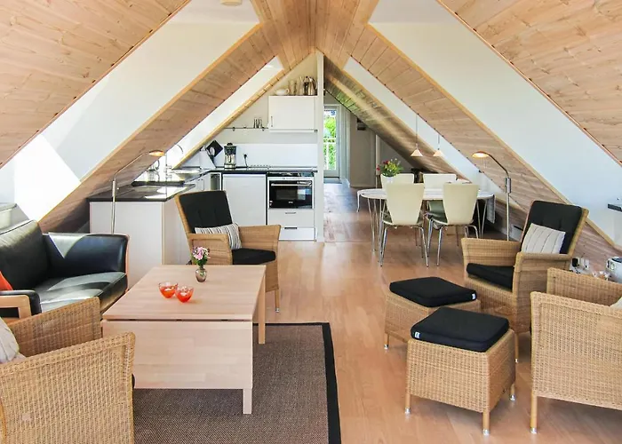 Beautiful Apartment In Gudhjem With 2 Bedrooms