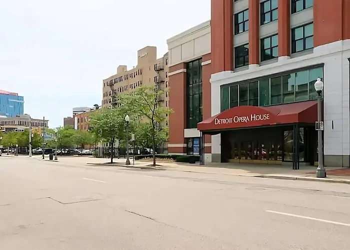 Perfect 1Br In Prime Location & View Of Stadiums
