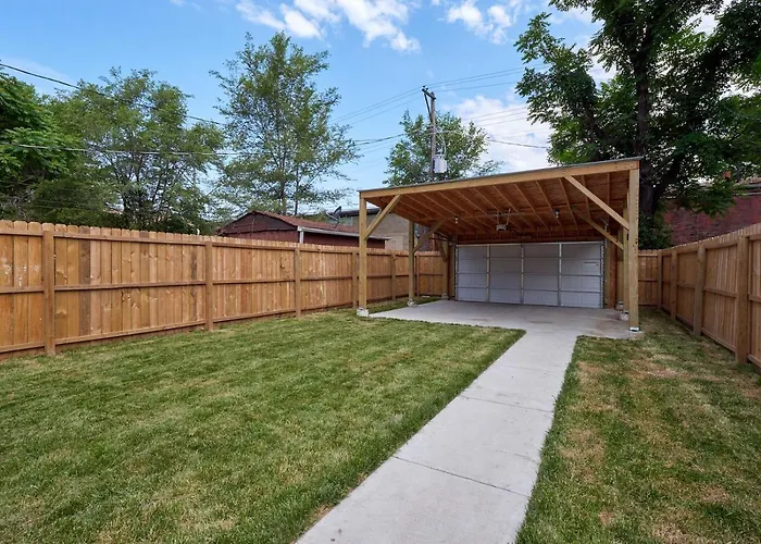 St Louis 2Bd 2Ba, Forest Park, Bj Hospital, Science Center, Eats