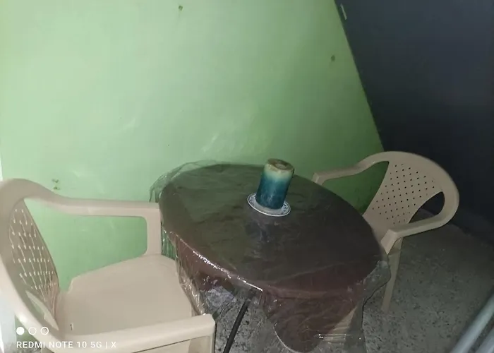 Excellent Pleasantville Apartment
