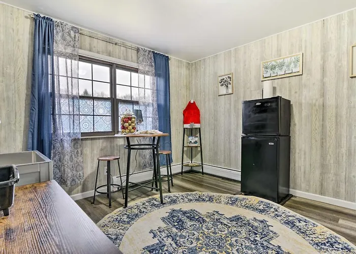 14 Mi To Frankenmuth: Apt On 3 Acres In Clio!