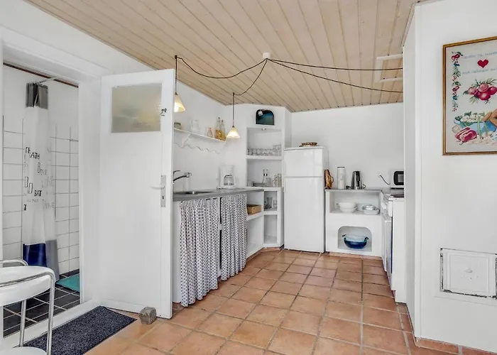 Gorgeous Apartment In Blokhus With Wifi