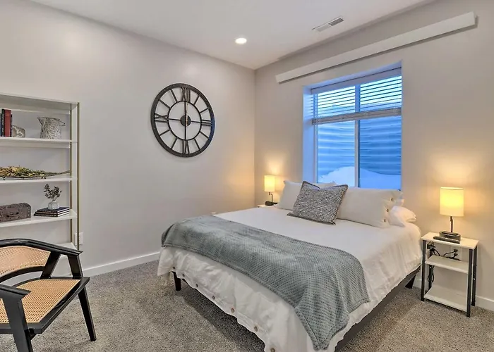 Cozy Home: Mtn Views, A/C, In Heart Of Star Valley