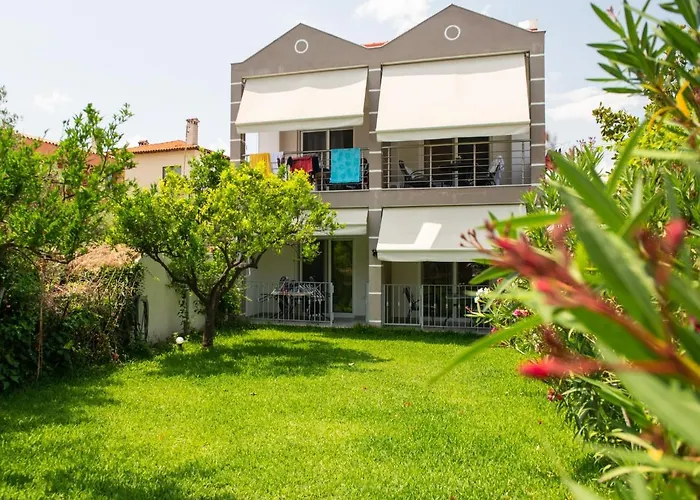 Anneta'S House