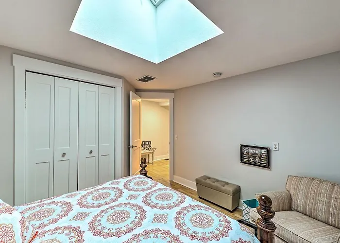 Downtown Grand Haven Apt < 1 Mi To Lake Michigan