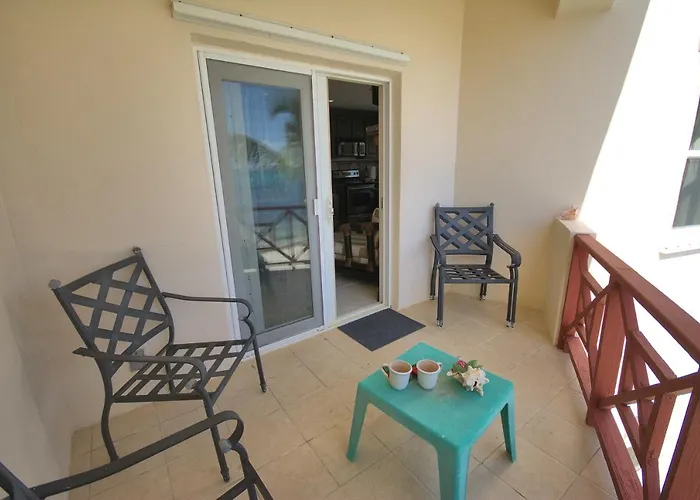Miramar Villas