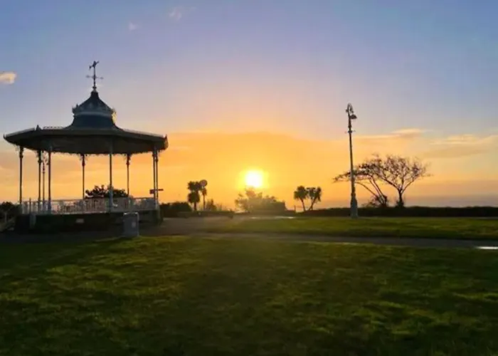Beautifully Appointed, Period Seaside Apartment