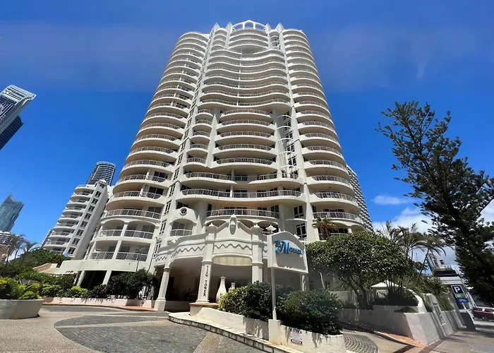 Stunning 2 Bedroom Ocean View Apartment