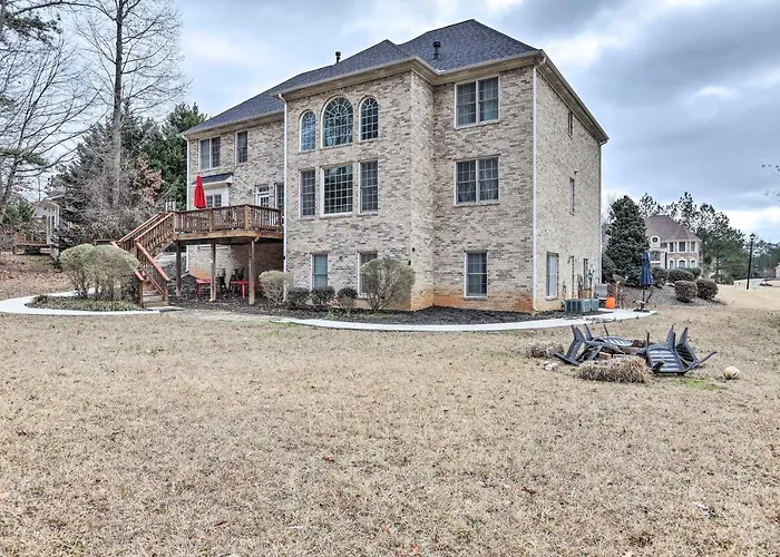 Fayetteville Apartment ~ 14 Mi To Atlanta Airport!