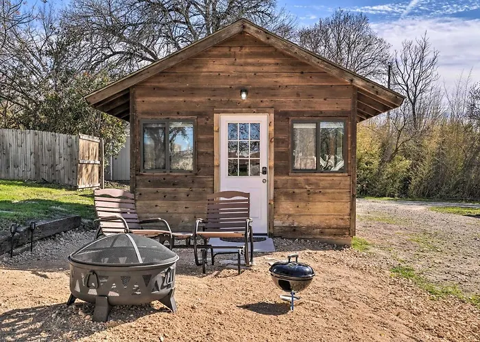 Lake Dunlap Studio W/ Shared Boat Ramp, Dock