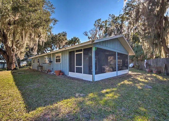 Waterfront Studio W/ Dock Access In Inglis!