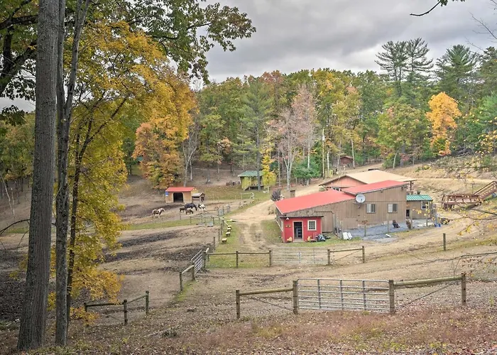 'Cheyenne' Ranch Retreat Near Raystown Lake!