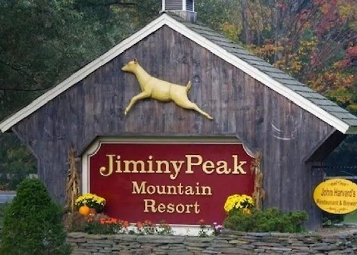 Unique Yeti-Theme Ski On Off Suite Jiminy-Sleeps 4