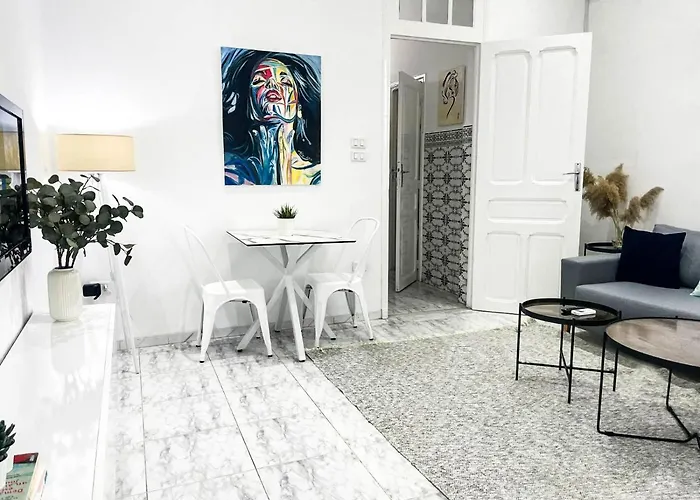 Cosy Apartment In La Marsa Corniche - Beach