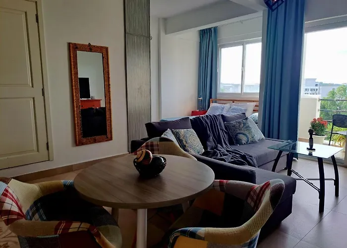 Seaview Modern Studio