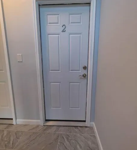 Newly 5 Star 3 Beds 1 Bath Ideal Short Term Rental