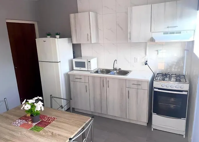 Cozy 1-Bedroom Apartment Close To City Center