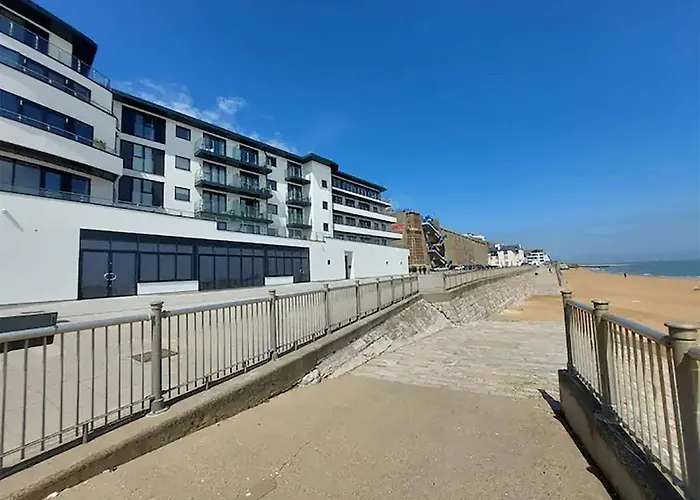 Sohot Stays Royal Sands Seaview Apt Free Parking Sleeps 4