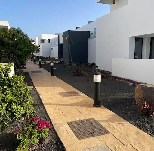 Ad Apartment