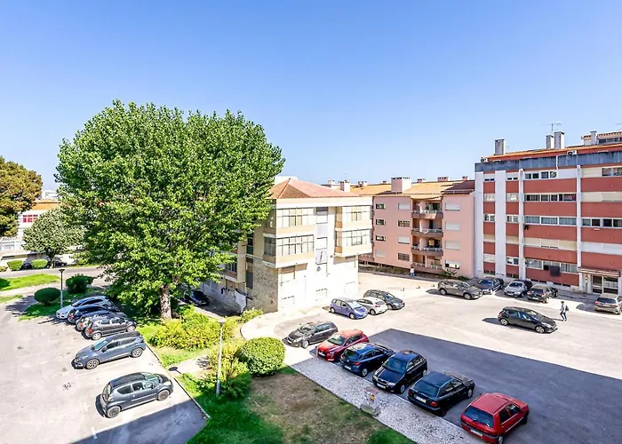 Tolentino'S 2Br Apt By Lisbon With Sintra