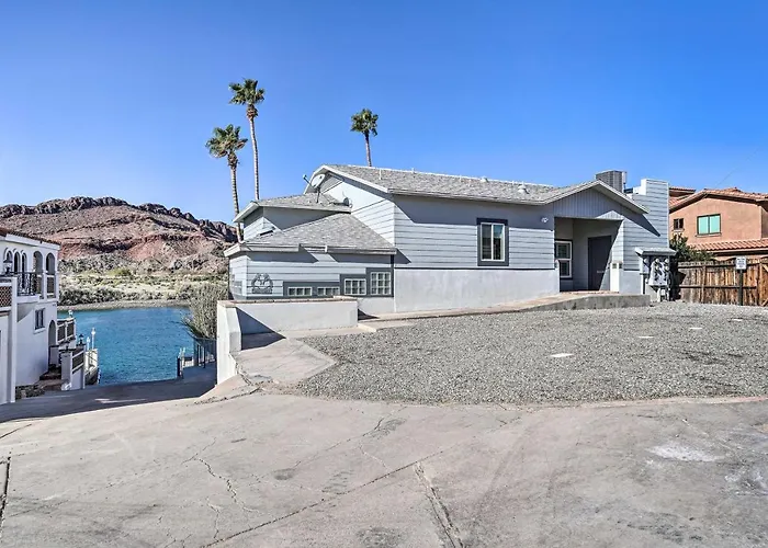 Parker Studio Nestled On The Colorado River!